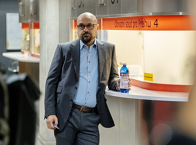 Pokračuje Dovhomiljova výpověď v Dozimetru. U vyplácení Hlubučkovi prý nikdy nebyl