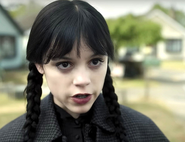 Neštěstí přichází natřikrát. Novou řadu seriálové Wednesday uvidíme za dva roky