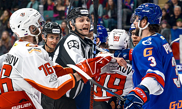 Skandál v Rusku. Rozhodčí uznal gól, který nepadl, dostal doživotní zákaz