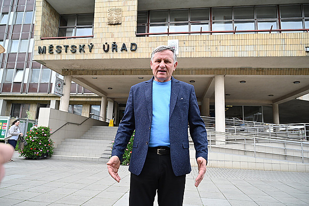 Hnutí ANO plánuje, jak za rok odstavit vsetínského starostu Jiřího Čunka