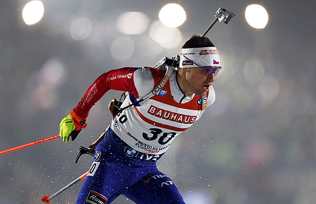 Biatlon ONLINE: Vytrvalostní závod mužů v Novém Městě, Češi chybují na stojce