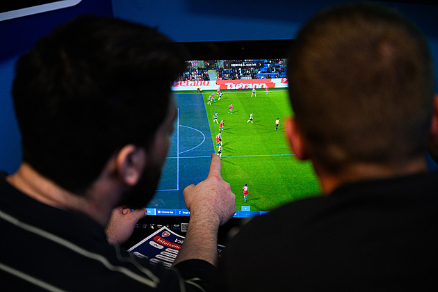 VAR v české lize na podzim zasahoval kvůli 23 penaltám či dvanácti vyloučením