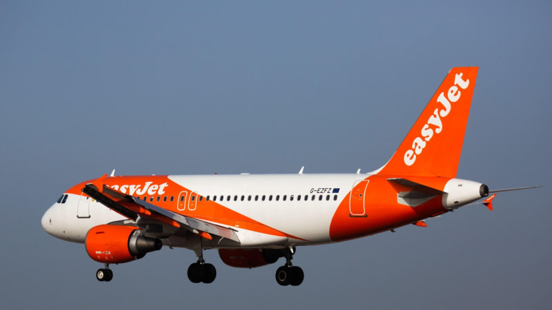 Jsem nadržený, zařval muž z Dublinu v letadle a vrhl se na dítě. Chování omlouval opilostí