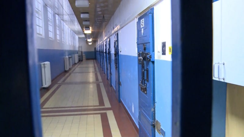 Násilí za mřížemi: V plzeňské věznici došlo k pokusu o vraždu, policie rozkrývá detaily