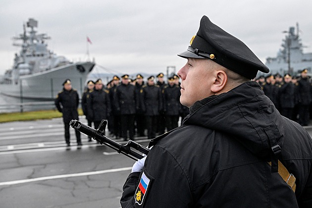 Až 115 tisíc vojáků. Rusové masivně rozšiřují základny podél hranice s NATO