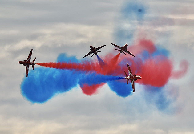 Red Arrows v akci, novinky v armádě. Dny NATO přilákaly 150 tisíc lidí
