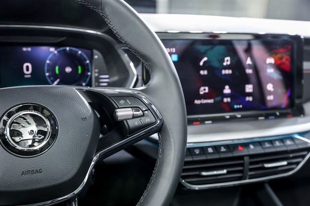 Drahá patálie VW: Do servisu míří milion škodovek, může za to zatracený šroubek