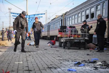 Rusko zasáhlo nádraží v Dnipru, město hlásí řadu mrtvých